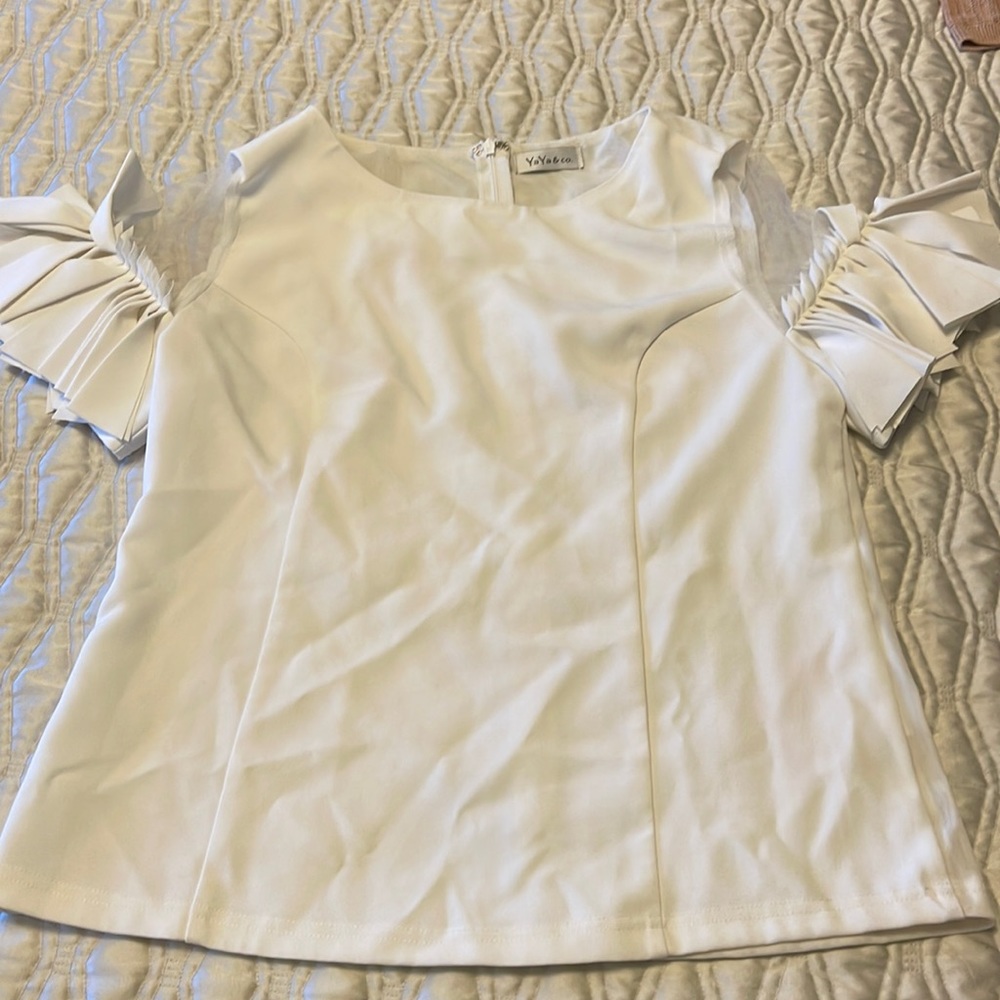 White top with sheer and ruffled short sleeves